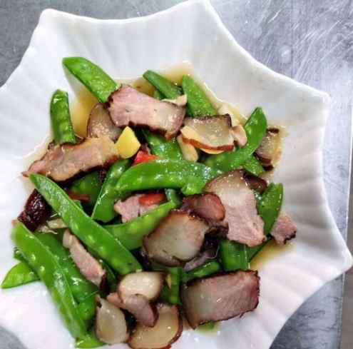 藜蒿炒腊肉
