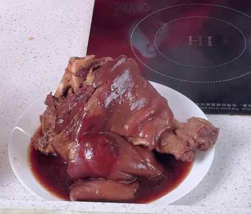万载肘子